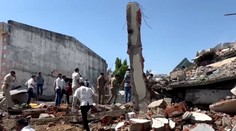 VIDEO: Indickým mestom sa ozvala explózia. Výbuch továrne na zábavnú pyrotechniku si vyžiadal obete