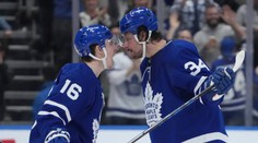 Tampa je krok od vypadnutia, Los Angeles vyhral v Edmontone a ujal sa vedenia