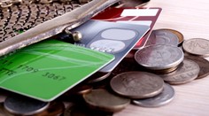 Žena roky predstierala rakovinu, z partnera vytiahla desaťtisíce. Minula ich na zväčšenie pŕs či odtučňovaciu kúru