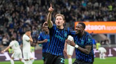 Serie A: Inter zdemoloval súpera piatimi gólmi a zvýšil náskok na čele. AS Rím sa trápi