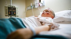 Chlapec (11) prehltol petardy. Výzva od kamarátov ho dostala do nemocnice