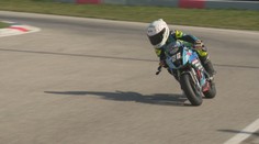 Len osemročný pretekár už má izbu plnú trofejí. Najbližšie ho čaká veľká výzva na tratiach v Taliansku