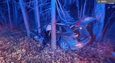 Z auta zostala len kopa šrotu. Tragická nehoda v Žilinskom kraji, vodička (†60) neprežila zrážku s nákladiakom