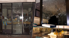 Sekerou zdemoloval zlatníctvo a ukradol atrapy obrúčok, ktoré vytratil. Zadržali zlodeja z Ilavy