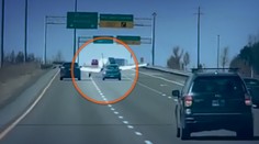 Majstrovstvo kanadského pilota: S lietadlom núdzovo pristál medzi autami na rušnej diaľnici