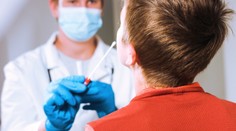 Viedeň sprísňuje pravidlá: Deti od 6 rokov budú v reštaurácii potrebovať test