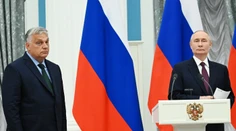 Putin v rozhovore s Orbánom odmietol mierové urovnanie konfliktu na Ukrajine