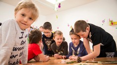 Končí vám rodičovský príspevok, no pre koronavírus nemôžete dať dieťa do škôlky? Štát vám pomôže