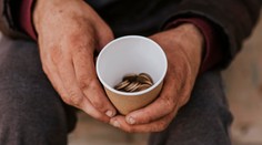 Slováci zarábali jednu libru za deň. Mysleli si, že idú za prácou, predali ich za pár eur na prácu aj sex