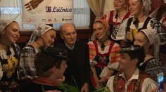 Profesor Štefan Nosáľ oslavuje 90. narodeniny. Takto mu blahoželala celá Lúčnica