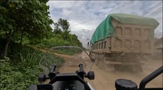 Prešiel cez daždivú Áziu aj veterný Kazachstan. Roman vyrazil na cestu okolo sveta na elektrickom motocykli