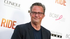 Prvý verdikt v kauze úmrtia hviezdy z Priateľov: Lekára, ktorý zneužíval jeho závislosť, súd poslal za mreže