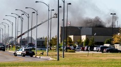 Lietadlo narazilo do budovy, zahynuli štyria a zranili sa piati ďalší