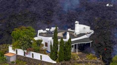 VIDEO: Láva na španielskom ostrove La Palma pohlcuje luxusné vily jednu po druhej