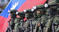 K Taiwanu sa za 24 hodín priblížila stovka čínskych bojových lietadiel