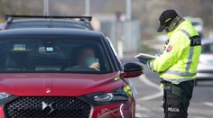 Vodič z Michaloviec vypadol z auta pri policajnej kontrole. Nafúkal takmer 2,7 promile