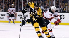 Chárov Boston prestrieľal Devils, z víťazstva sa tešil aj Sekera