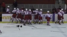 VIDEO: Herne na nich nemali, tak zhodili rukavice. Bystrických dorastencov zmlátili Rusi