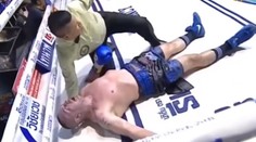 VIDEO: Tragédia v ringu. Boxer po tvrdom údere upadol do kómy, z nej sa už neprebral