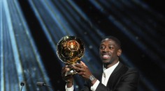 VIDEO: Predpoklady sa potvrdili. Zlatú loptu si odniesol hviezdny Francúz Ousmane Dembélé