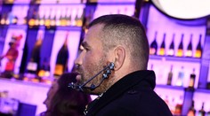 Obvinený Vémola bol opakovane v zahraničí. Dostáva výnimky za dobré správanie