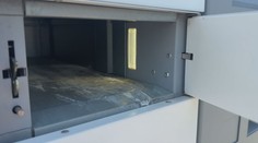 Stoja na slnku a nemajú klimatizáciu. Sú výdajné boxy počas tropických horúčav bezpečné pre vaše zásielky?