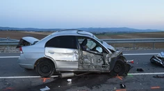 Smrteľná nehoda v Trenčianskom kraji. Vodič (†39) nemal šancu prežiť čelnú zrážku s nákladiakom
