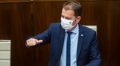 Matovič zhodil zodpovednosť na Pandemickú komisiu. Politológ mu pripomenul, kto dostal dôveru od ľudí