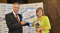 Slovenský internet sa baví na fotkách poslancov KDH