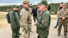 Otepľovanie vzťahov medzi Washingtonom a Minskom: Rusko-bieloruské manévre sledovali aj americkí dôstojníci