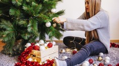 Zdobenie stromčeka, adventný kalendár či vianočná ruža. Odkiaľ pochádzajú naše symboly a tradície Vianoc?