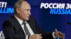 Putin: Ak USA začnú vyvíjať rakety stredného doletu, urobí tak aj Rusko