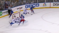 Montreal robil pri prvom góle Rangers čo mohol, no nepomohlo