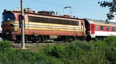 Na juhu Slovenska sa na trati roztrhol rýchlik, hovorca železníc naznačil možnú príčinu