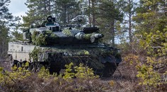 VIDEO: Najlepší európsky tank na Ukrajine ukázal svoju silu. Jediný Leopard 2 zničil celú ruskú kolónu