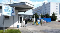 Koľko ľudí zomieralo v Nitre pred pandémiou a koľko v týchto dňoch? To číslo hovorí za všetko