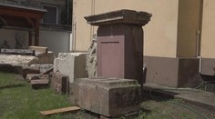 Ježiško, ktorý visel na kríži v Nových Zámkoch, skončil zrejme v zbernom dvore