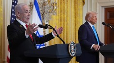 Netanjahu súhlasí s Trumpovým návrhom vysídliť Palestínčanov z Pásma Gazy