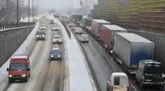 Ministerstvo ponúklo autodopravcom zníženie dane len o 12,5 percenta. Štrajky tak pokračujú