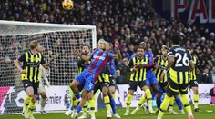 City dohrávalo o jedného menej, návrat na víťaznú vlnu sa odkladá. United vybuchol aj doma