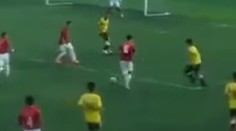 VIDEO: Gól ako z učebnice futbalu. Tínedžeri predviedli dokonalú tímovú prácu