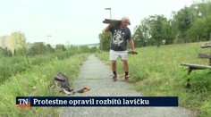 Protestne opravil rozbitú lavičku