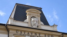 Ústavný súd spojil podania, v ktorých prezidentka a opozícia napadli novelu Trestného zákona, do jedného konania