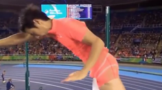 Japonskému žrdkárovi zmaril olympijský sen vlastný penis