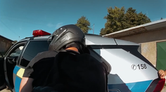 VIDEO: Dramatická naháňačka v Prievidzi. Policajtom sa snažil ujsť motorkár pod vplyvom drog