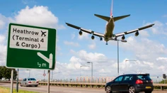 Britský parlament schválil rozšírenie londýnskeho letiska Heathrow o novú dráhu