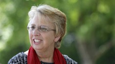 Vyliečená Američanka z eboly darovala krv infikovanému lekárovi