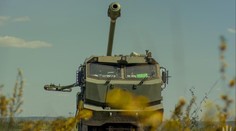 Rusov drví superpresná ukrajinská húfnica na podvozku Tatry. Dostrelom prekoná západné kusy