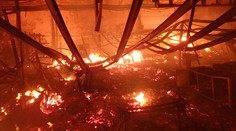 Veľký požiar pri Čadci: Blesk udrel do budovy, škody sú obrovské