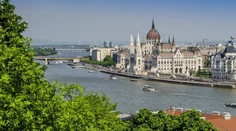 Hudobný megakoncert dva dni pred voľbami. Nespokojnosť s vládou prišli vyjadriť v Budapešti tisíce ľudí